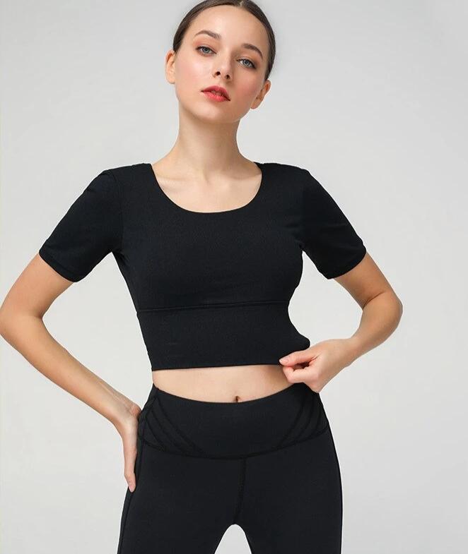 Astoria Seamless Sculpt Half-Sleeved Sports Crop - Black