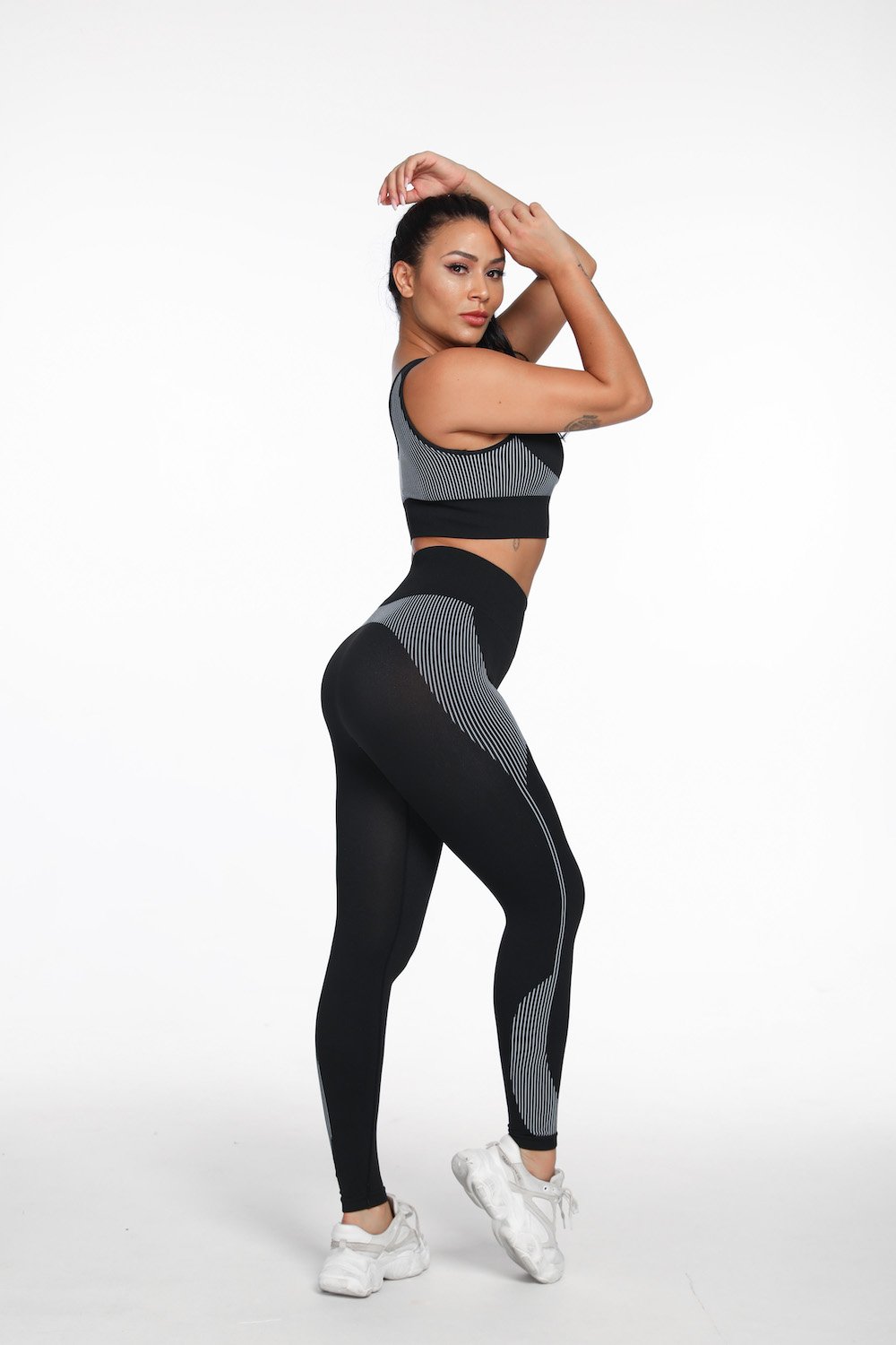 Astoria ENERGY Sports Crop - Black/White