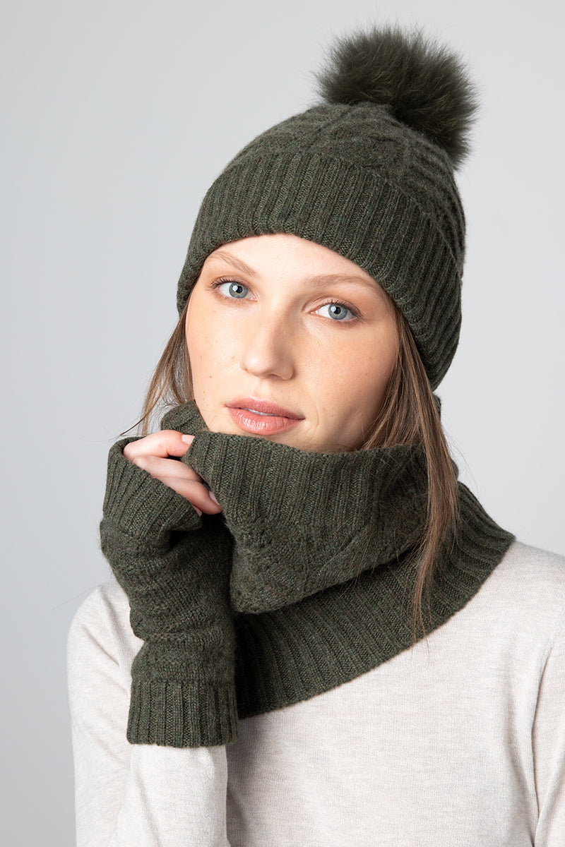 Kinross Cashmere Luxe Cable Neckwarmer