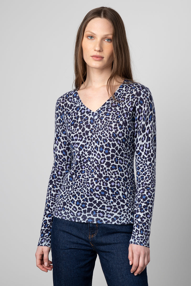 Kinross Cashmere Leopard Vee
