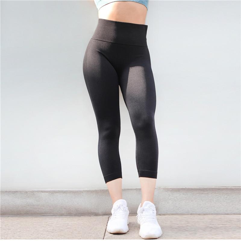 Astoria Seamless 3/4 Legging - Black