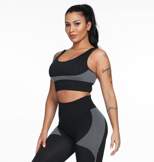 Astoria ENERGY Sports Crop - Black/White