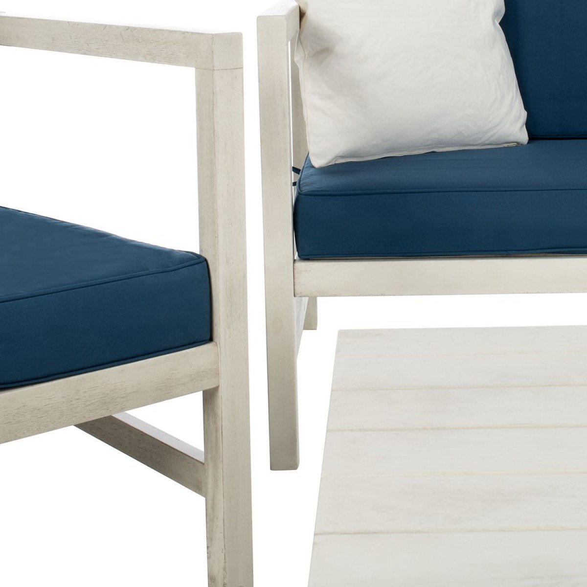 Montez 4 Pc Outdoor Set With Accent Pillows