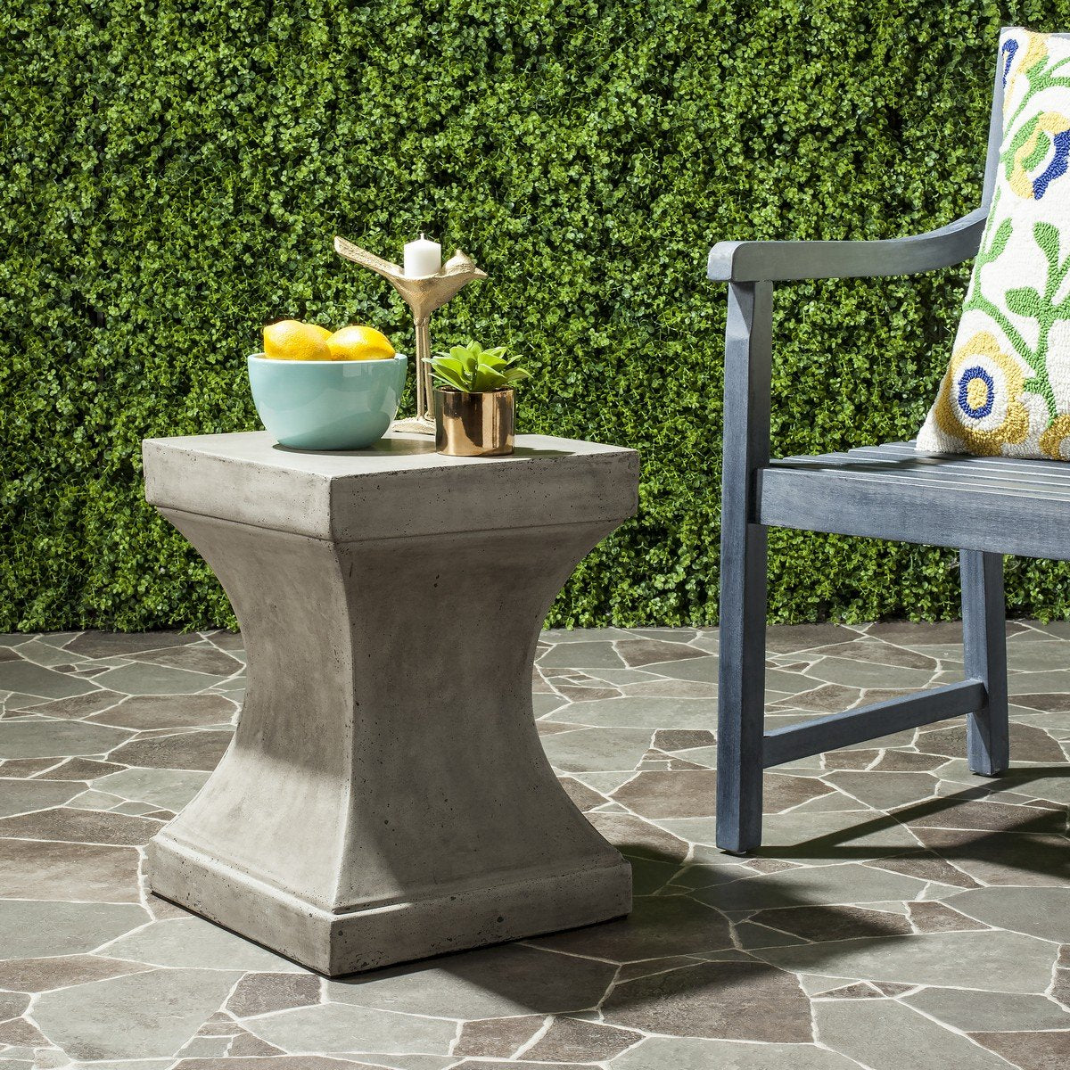 Curby Indoor / Outdoor Modern Concrete 17.7-inch H Accent Table