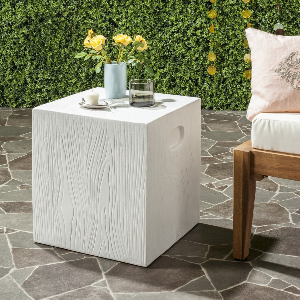 Cube Indoor / Outdoor Modern Concrete 16.5-inch H Accent Table