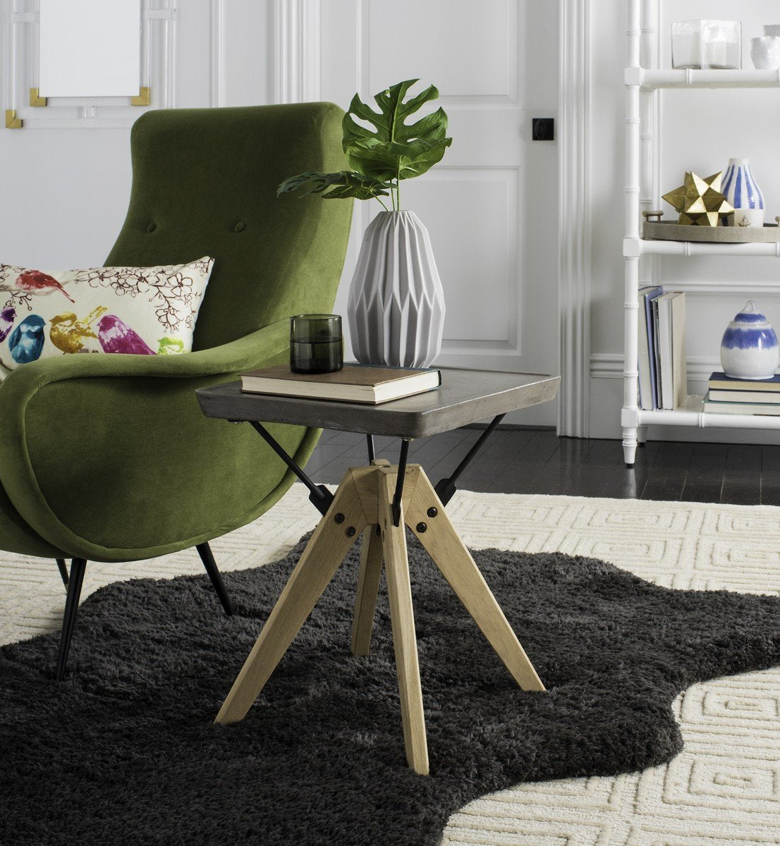 Marcio Indoor - Outdoor Modern Concrete 19.69 Inch H Side Table